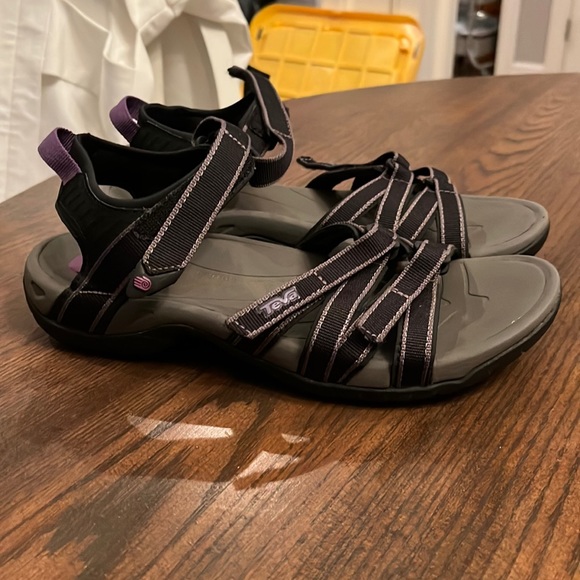 Teva Shoes - Teva Tirra Black gray women’s sandals size 8.5
